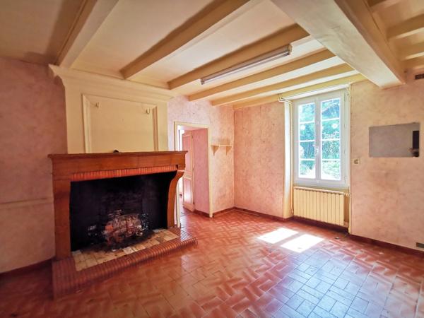 Maison en pierre 4 chambres à rénover 159m2