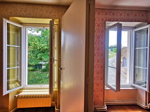 Maison en pierre 4 chambres à rénover 159m2