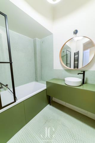 Paris - Appartement T5 Haussmannien - Quartier Montmartre
