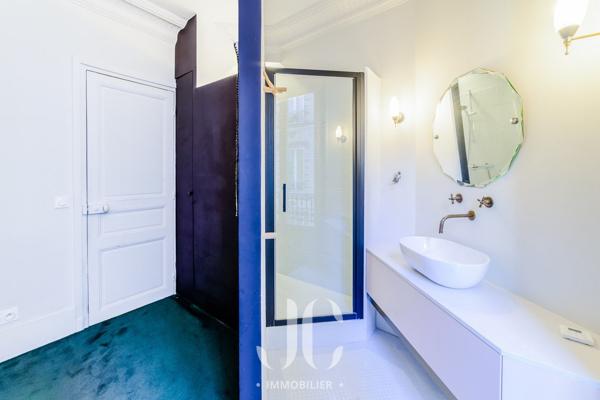 Paris - Appartement T5 Haussmannien - Quartier Montmartre