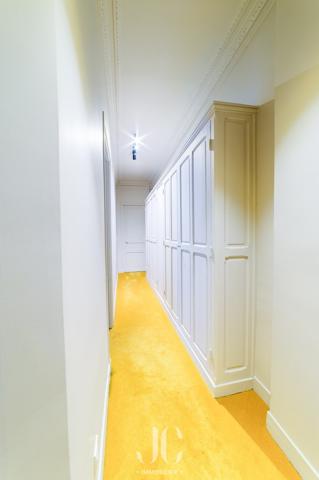 Paris - Appartement T5 Haussmannien - Quartier Montmartre