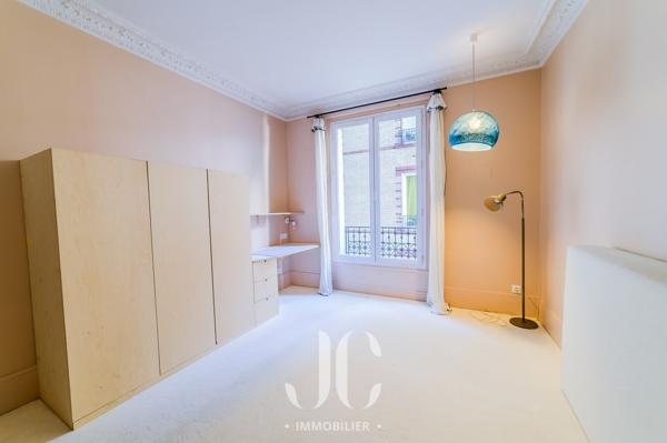 Paris - Appartement T5 Haussmannien - Quartier Montmartre