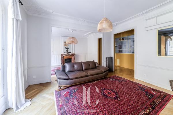 Paris - Appartement T5 Haussmannien - Quartier Montmartre