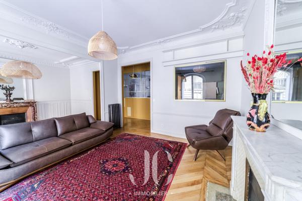 Paris - Appartement T5 Haussmannien - Quartier Montmartre