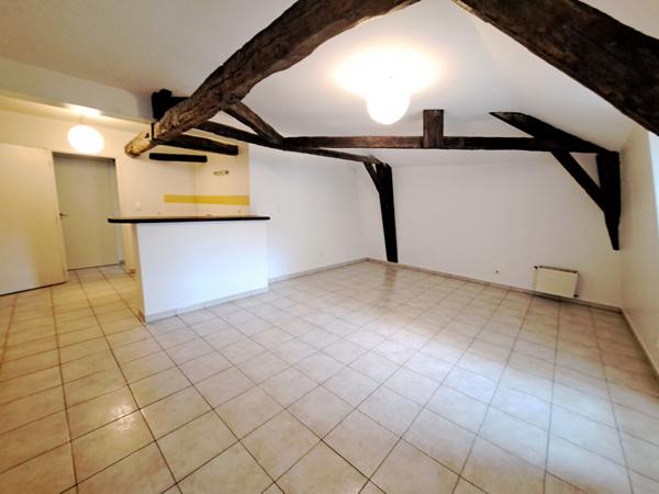 Appartement 2 pièce(s) 50.75 m2. Chauffage inclus dans le loyer charges inclus! , Castelfranc