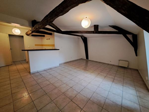 Appartement 2 pièce(s) 50.75 m2. Chauffage inclus dans le loyer charges inclus! , Castelfranc