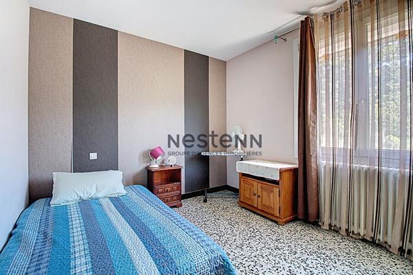 Vitrolles Nord, maison 7 pièces avec 5 chambres sur plus de 1000m² de terrain