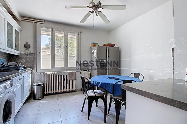 Vitrolles Nord, maison 7 pièces avec 5 chambres sur plus de 1000m² de terrain