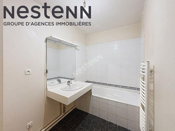 Appartement T3 à rénover -Balcon - Commerces - Metro - Bus