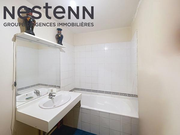 Appartement T3 à rénover -Balcon - Commerces - Metro - Bus