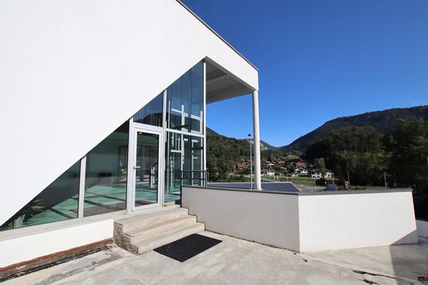 Location local commercial Saint-Jeoire - 137 m² - 1 490 €/mois