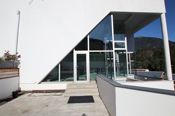 Location local commercial Saint-Jeoire - 137 m² - 1 490 €/mois