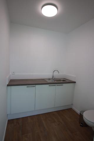 Location local commercial Saint-Jeoire - 137 m² - 1 490 €/mois