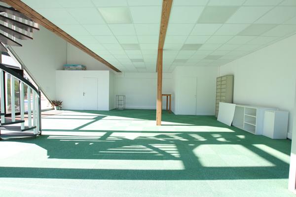 Location local commercial Saint-Jeoire - 137 m² - 1 490 €/mois