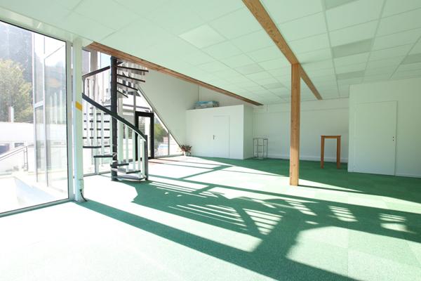 Location local commercial Saint-Jeoire - 137 m² - 1 490 €/mois