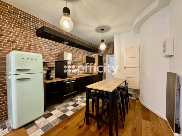 Appartement
         2 pièces
        - 42 m² 139 500 € *