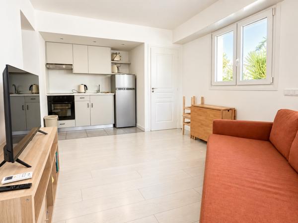 Appartement
         2 pièces
        - 40 m² Exclusivité 232 100 € *
