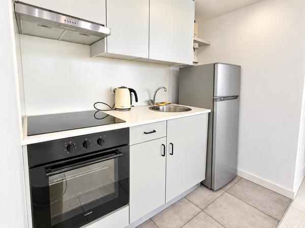 Appartement
         2 pièces
        - 40 m² Exclusivité 232 100 € *