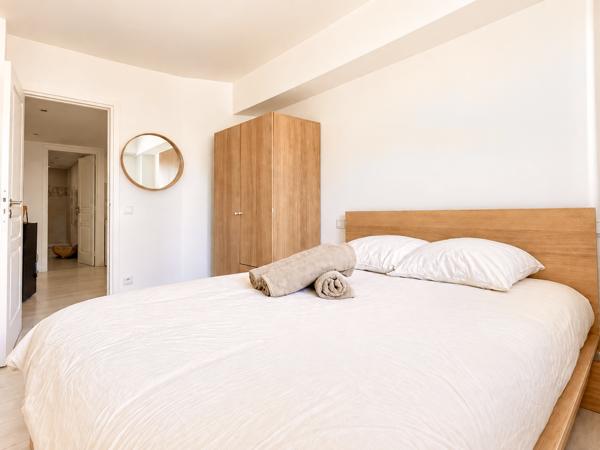 Appartement
         2 pièces
        - 40 m² Exclusivité 232 100 € *