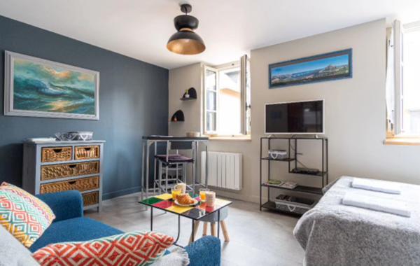 Dpt Calvados (14), à vendre HONFLEUR Studio vendu meublé