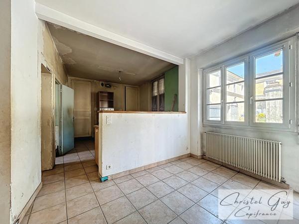 Maison de ville à vendre 3 pièces, coeur de ville MONTVAL SUR LOIR (72), idéale investissement locatif ou première acquisition