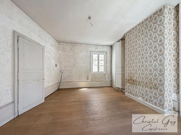 Maison de ville à vendre 3 pièces, coeur de ville MONTVAL SUR LOIR (72), idéale investissement locatif ou première acquisition