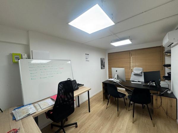 Castelnau-le-Lez (34170) Bureaux de 60m2 + Garage - Centre Ville Castelnau - 3 bureaux indépendants