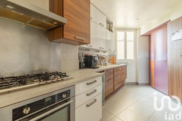 Appartement 4 pièces de 84 m² à Paris (75020)