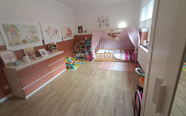 Maison à vendre    7 pièces • 168 m2 Knutange