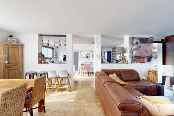 Maison familiale avec terrasses et jacuzzi – La Rochelle