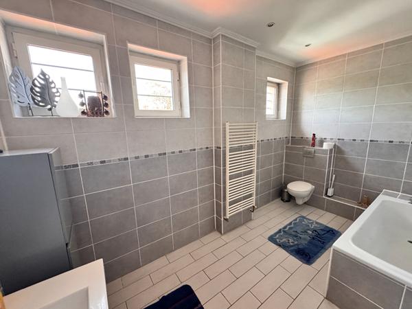 33150 CENON - Maison 6 pièces de 134 m² avec jardin plein sud à vendre