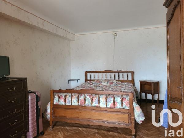 Maison rustique 3 pièces de 64 m² à Vernoil-le-Fourrier (49390)