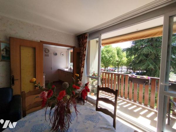 Appartement traversant, 3 pièces 64m², proximité tous commerces