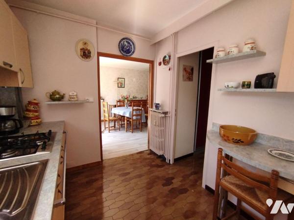 Appartement traversant, 3 pièces 64m², proximité tous commerces