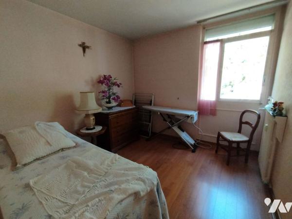 Appartement traversant, 3 pièces 64m², proximité tous commerces