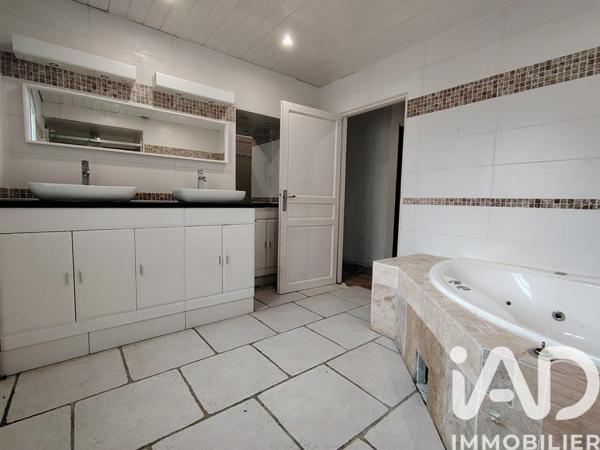 Maison à vendre 5 pièces 173 m² Morières-lès-Avignon