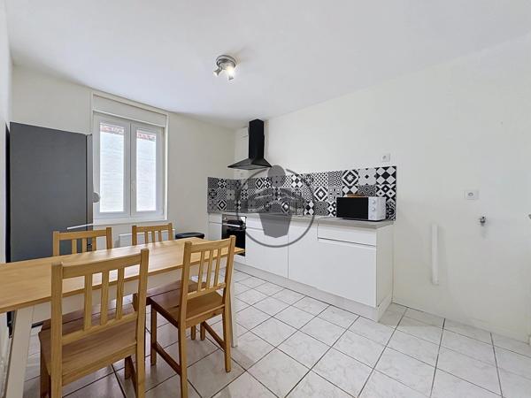 Location                                                      Maison
                        
                     3 pièces                      52 m2                     à Saint-Quentin