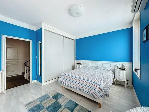 Maison à vendre 9 pièces de 182 m²