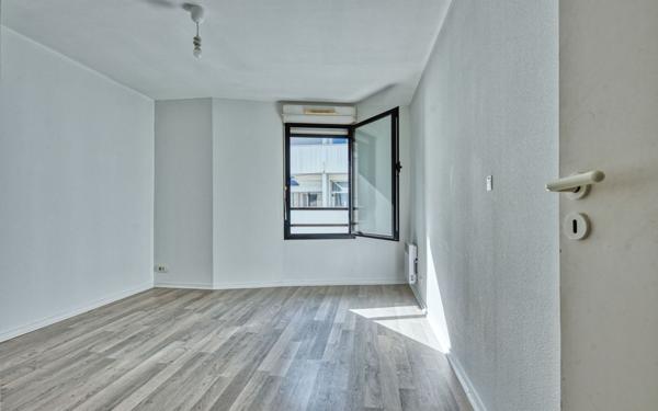 Appartement à vendre    2 pièces • 52,28 m2 Bordeaux