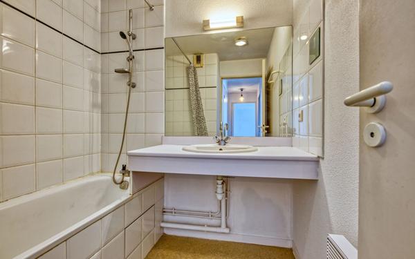 Appartement à vendre    2 pièces • 52,28 m2 Bordeaux