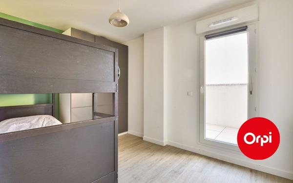 Appartement à vendre    5 pièces • 101,88 m2 Saint-Priest