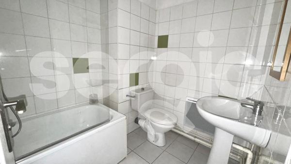 Location 2 Pieces 32 59500 Douai 17 1231 01 0004