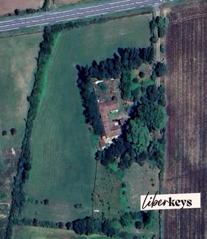 Bastide du XIXe siècle – 300 m² habitables – Dépendances 200 m2 – 3,5 hectares – Fort potentiel