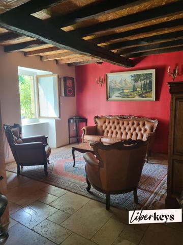 Bastide du XIXe siècle – 300 m² habitables – Dépendances 200 m2 – 3,5 hectares – Fort potentiel