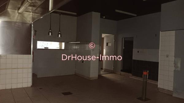 Commerce à louer 3 pièces de 119 m²