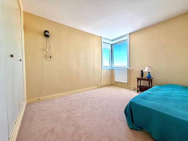 Appartement 4 pièces 85,34m2, VUE PARIS