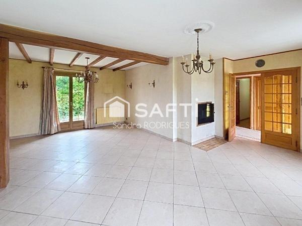 Pavillon individuel  6pièces  vivable plain- pied avec jardin  proche de toutes commodités à 15min de Saint-Quentin et 5min de Ribemont