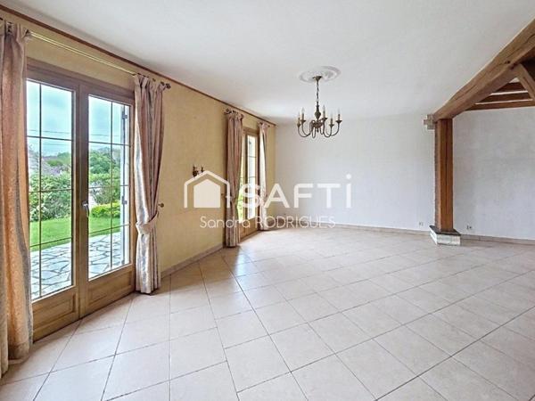 Pavillon individuel  6pièces  vivable plain- pied avec jardin  proche de toutes commodités à 15min de Saint-Quentin et 5min de Ribemont