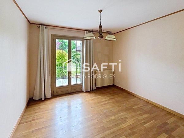 Pavillon individuel  6pièces  vivable plain- pied avec jardin  proche de toutes commodités à 15min de Saint-Quentin et 5min de Ribemont