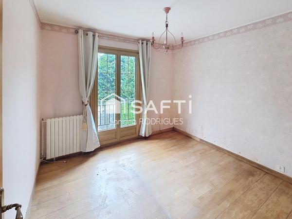 Pavillon individuel  6pièces  vivable plain- pied avec jardin  proche de toutes commodités à 15min de Saint-Quentin et 5min de Ribemont